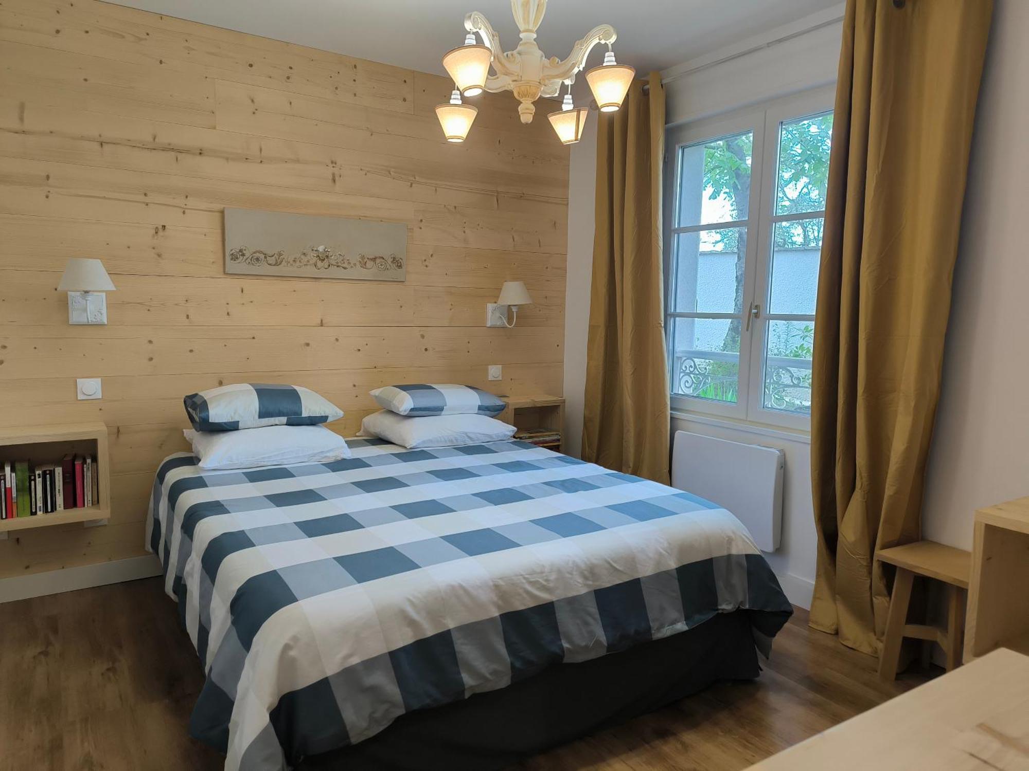 Bed and Breakfast La Frenaie Saint-Cyr-sur-le-Rhone Exterior foto